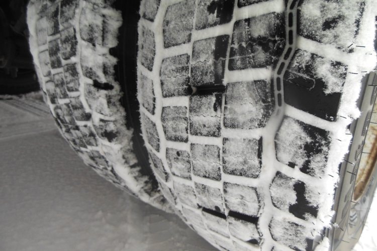 Iveco EuroCargo 120E21, hákový nosič kontejnerů