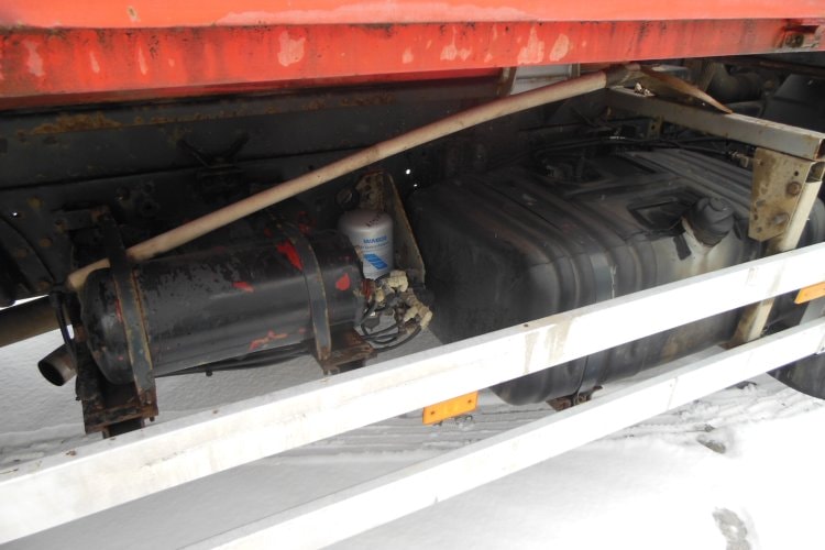 Iveco EuroCargo 120E21, hákový nosič kontejnerů