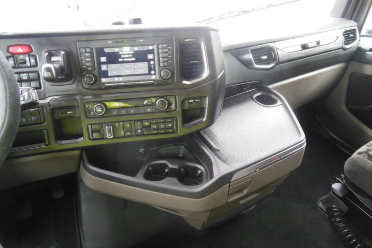 Scania S500 LowDeck, Nezávislá klima, Retarder