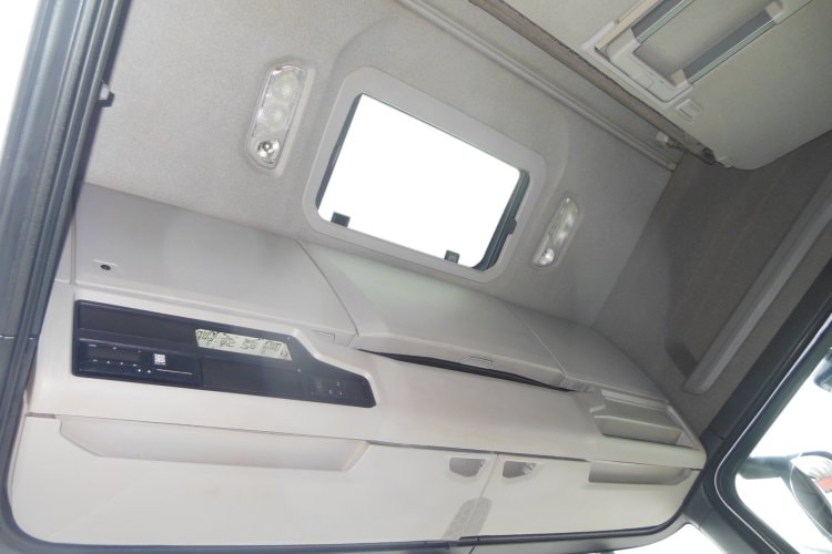 Scania S500 LowDeck, Nezávislá klima, Retarder