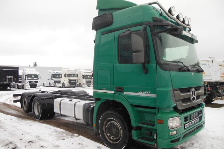 Mercedes Benz 2546 Actros, 6x2, podvozek