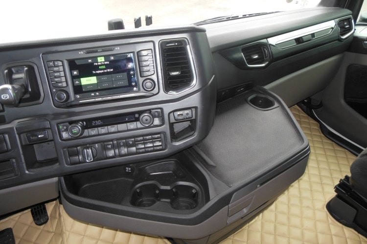 Scania S500 LowDeck, Nezávislá klima, Retarder