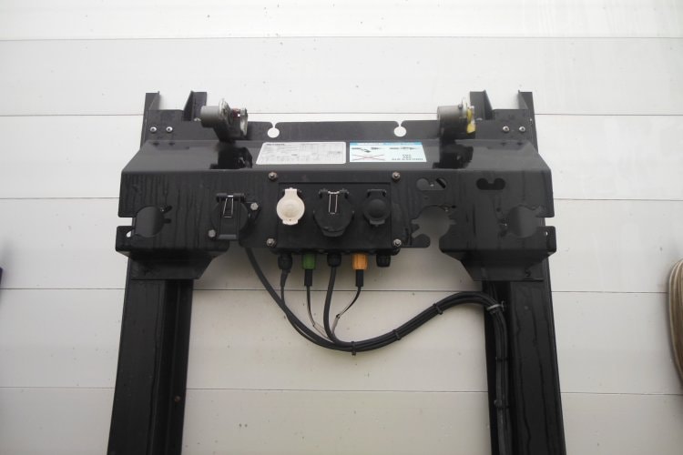 Schwarzmüller SPA 3/E, COIL MULDE, SAF, Zvedací náprava