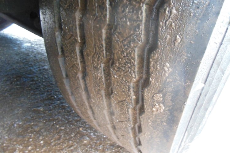 Schwarzmüller SPA 3/E, COIL MULDE, SAF, Zvedací náprava