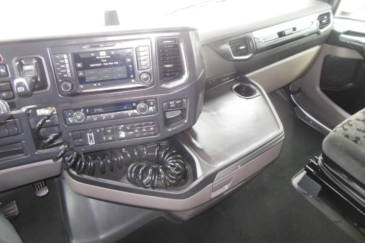 Scania S500 LowDeck, Nezávislá klima, Retarder