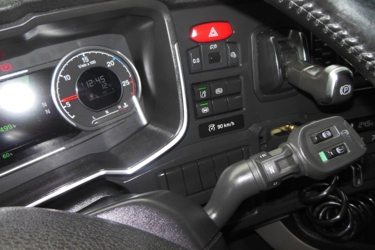 Scania S500 LowDeck, Nezávislá klima, Retarder