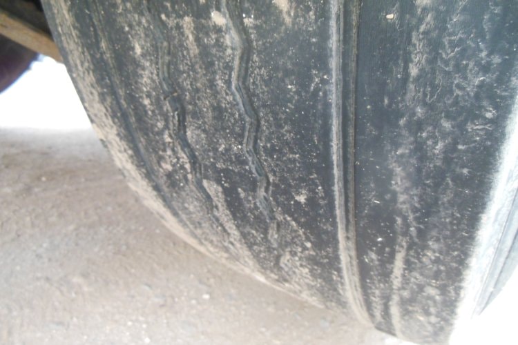 Wielton NS-3, SAF, Zvedací náprava