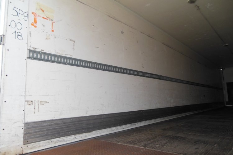 Wielton NS-3, SAF, Zvedací náprava