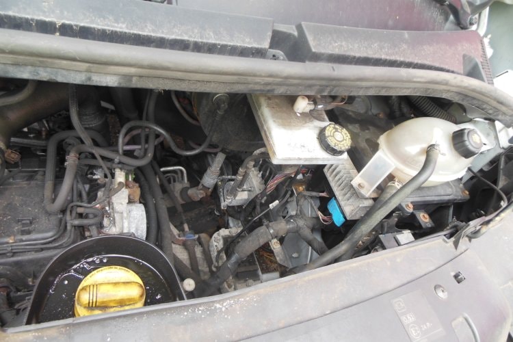 Renault Master 2,3 TWIN CAB, ZÁVADA MOTORU