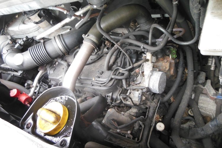 Renault Master 2,3 TWIN CAB, ZÁVADA MOTORU