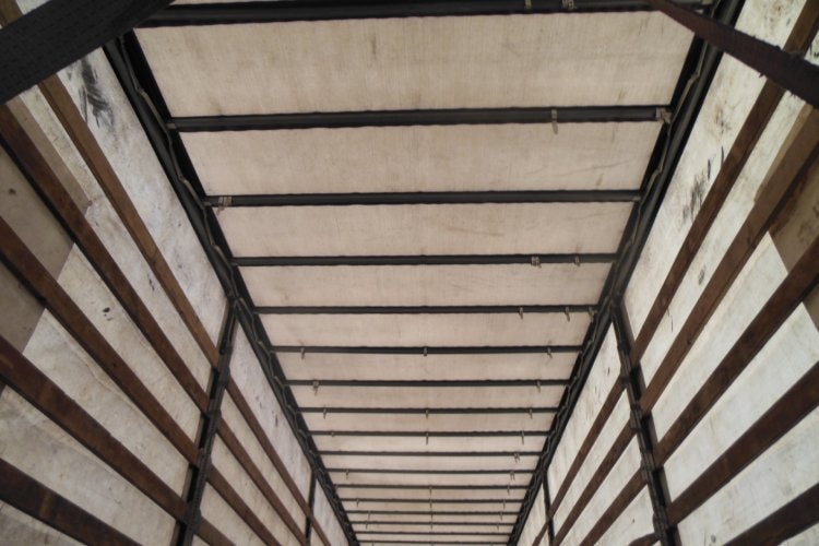 Schwarzmüller SPA 3/E, SAF, Bočnice, Shrnovačka, Zvedací náprava