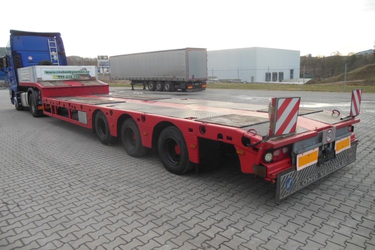 Kässbohrer LB3, Roztahovací o 6m, Zvedací + Natáčecí náprava