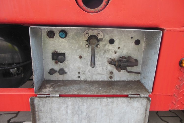 Kässbohrer LB3, Roztahovací o 6m, Zvedací + Natáčecí náprava