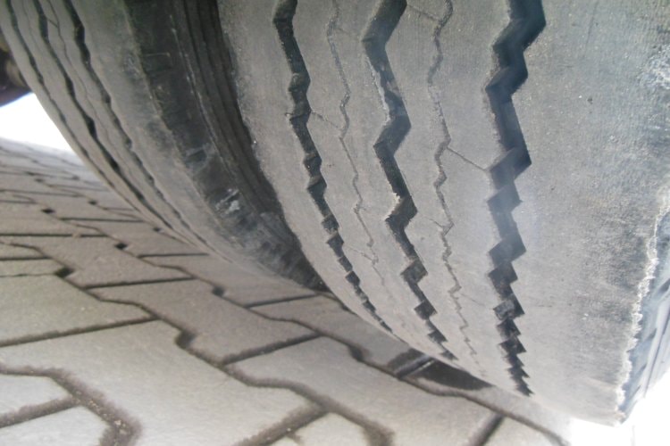 Kässbohrer LB3, Roztahovací o 6m, Zvedací + Natáčecí náprava