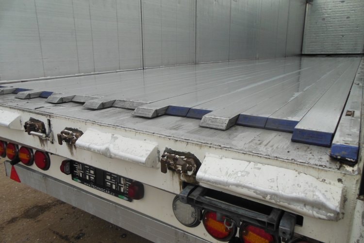 BODEX KIS 3F, Zvedací náprava, Nápravy 9t, Levá strana vrata