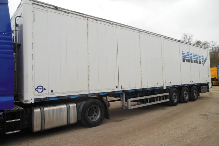 BODEX KIS 3F, Zvedací náprava, Nápravy 9t, Levá strana vrata