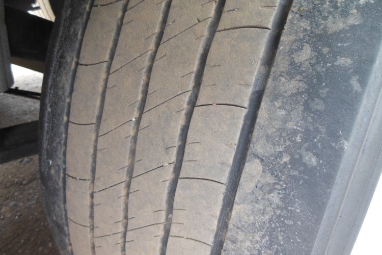 Schmitz SKO 24, Přička, Dvouvýparník, Carrier Maxima 1300 MT