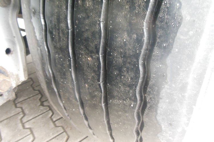 Schmitz SCS 24/L, Zvedací náprava