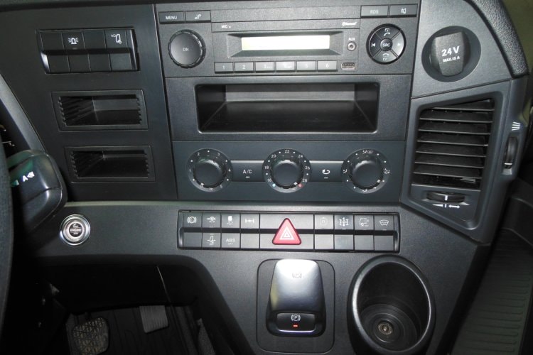 Mercedes Benz 1832 Arocs, ADR, Cisterna pro přepravu nafty + AD Blue