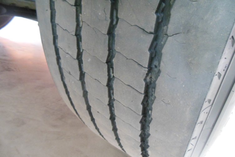 Mercedes Benz 1832 Arocs, ADR, Cisterna pro přepravu nafty + AD Blue