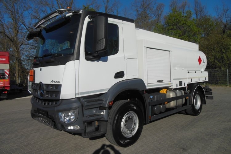 Mercedes Benz 1832 Arocs, ADR, Cisterna pro přepravu nafty + AD Blue