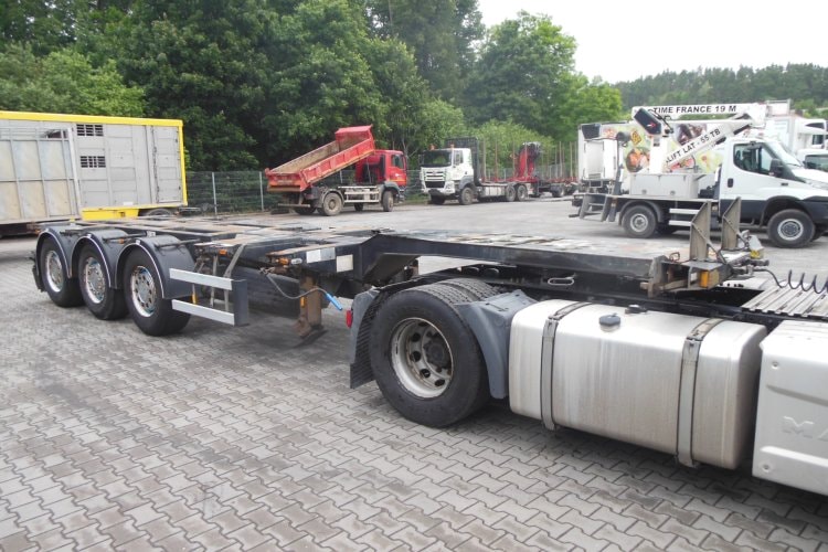 D-TEC, FLEXITRAILER, VCC-01, SAF, ZVEDACÍ NÁPRAVA