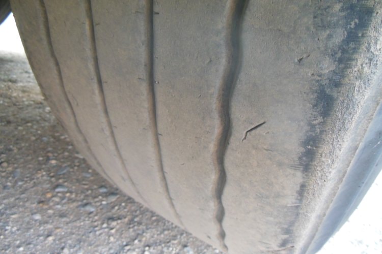 Schmitz SCS 24/L, Zvedací náprava