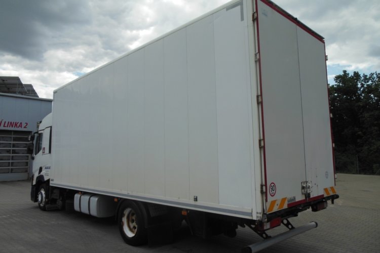 Renault T460, Skříň na transport oblečení