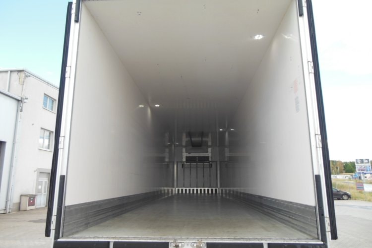 Lamberet LVFS 3, Carrier Vector 1350, SAF, Zvedací náprava