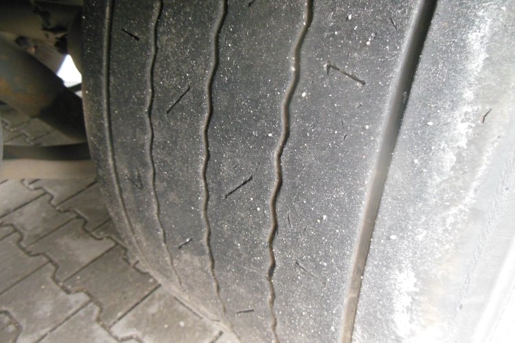 Krone SD, LowDeck, Zvedací náprava