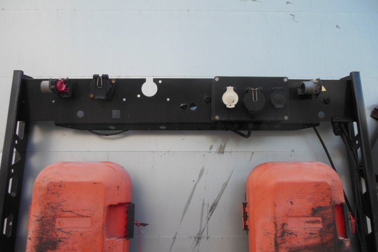Kögel SN 24, LowDeck, Zvedací náprava