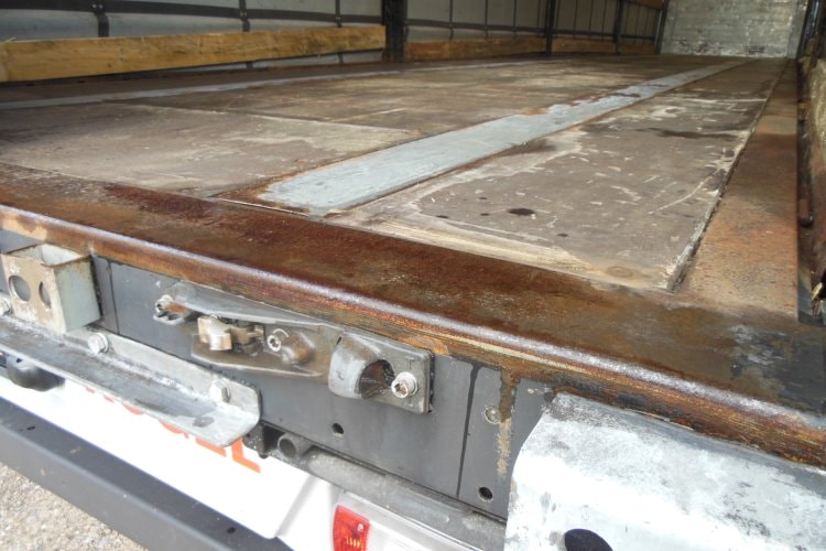 Kögel SN 24, LowDeck, Zvedací náprava
