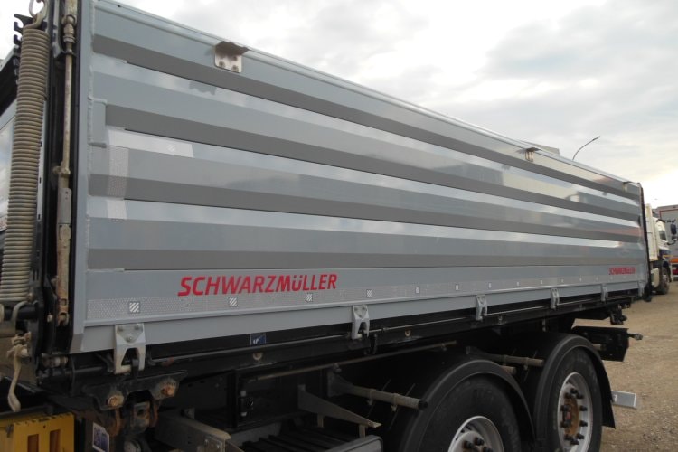 Schwarzmüller Z2, Zvedací náprava, Málo používaný