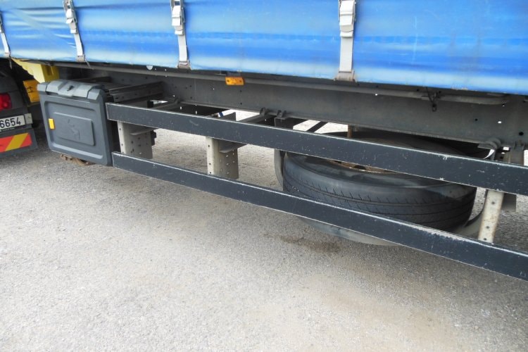 Schmitz SCS 24/L, Zvedací náprava