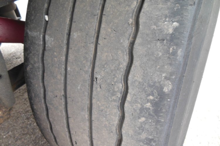 Schmitz SCS 24/L, Zvedací náprava