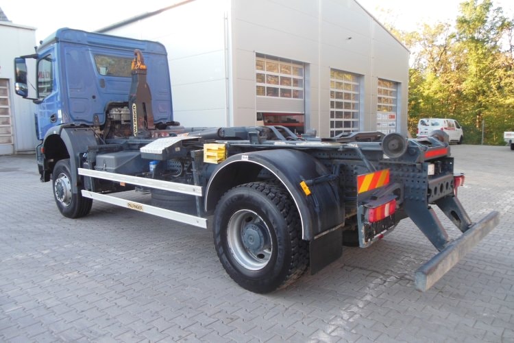 Mercedes Benz Arocs 1832, 4x4, Hákový nosič kontejnerů Palfinger T15A