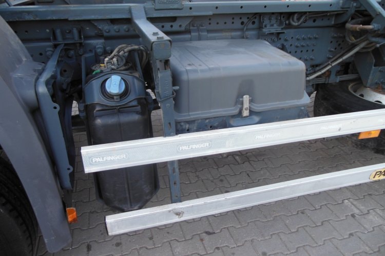 Mercedes Benz Arocs 1832, 4x4, Hákový nosič kontejnerů Palfinger T15A
