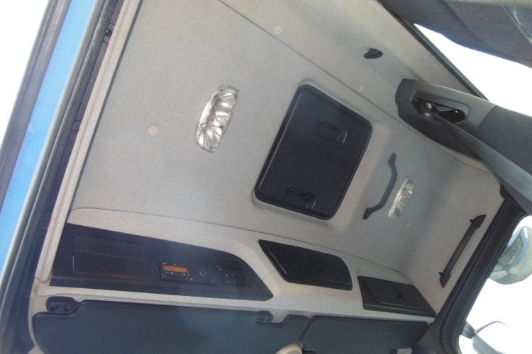 Mercedes Benz Arocs 1832, 4x4, Hákový nosič kontejnerů Palfinger T15A