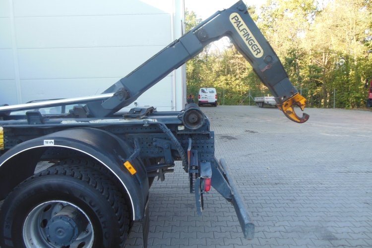 Mercedes Benz Arocs 1832, 4x4, Hákový nosič kontejnerů Palfinger T15A