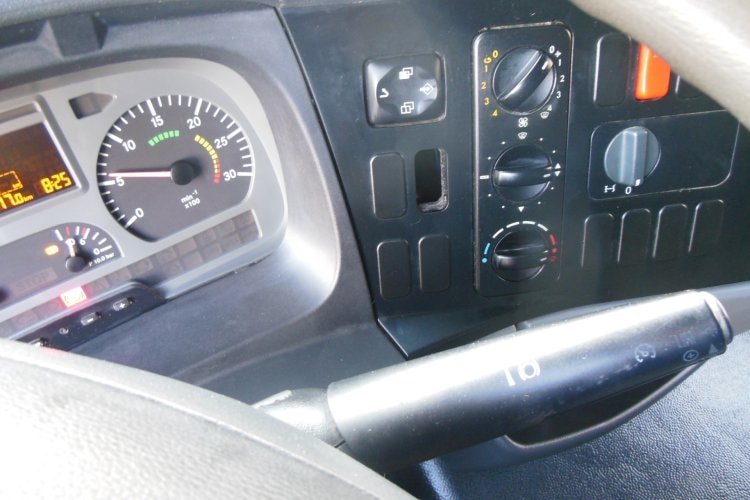 Mercedes Benz 1218, Ruka Palfinger PKK 8500 A